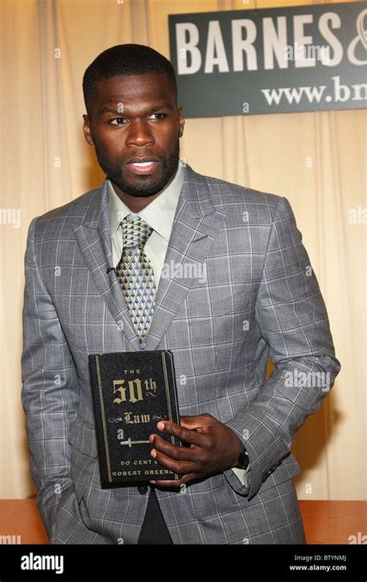 50 Cent Book Signing At Virgin Megastore