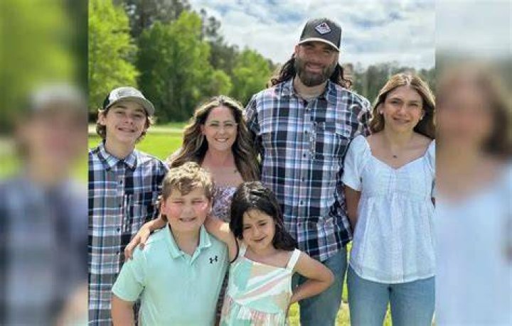 David Eason Shows Off His Arms Collection