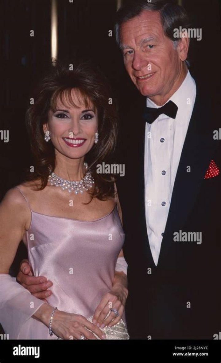 Helmut Huber and Susan Lucci both in blue dresses.