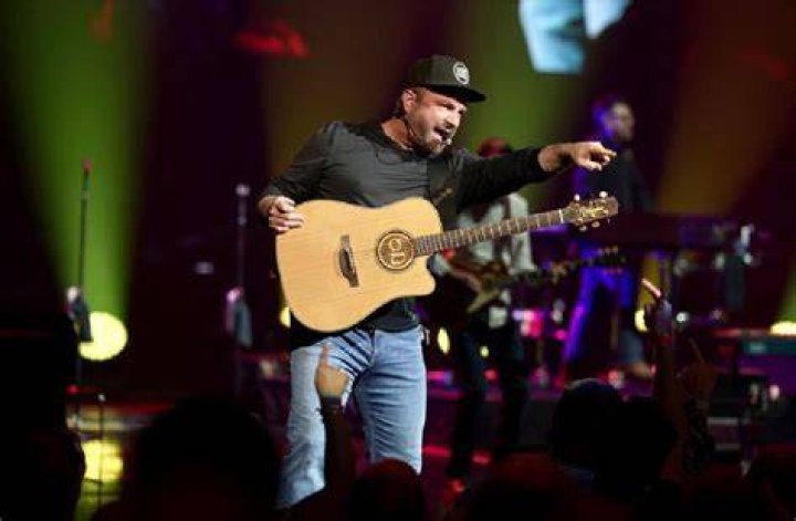 Is Garth Brooks dead