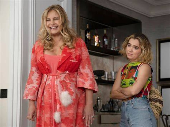 Jennifer Coolidge photo 2