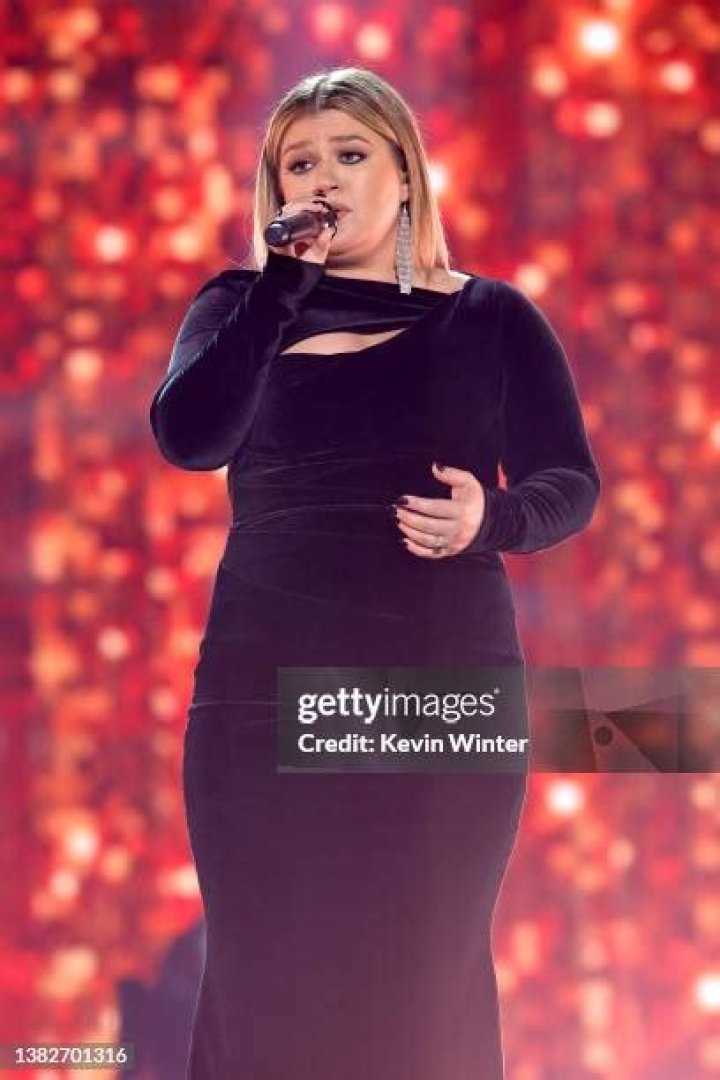Kelly Clarkson performs onstage during the SiriusXM Next Generation: Industry & Press Preview at The Tisch Skylights at The Shed on November 08...