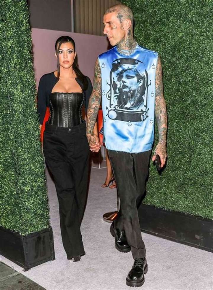 kourtney kardashian travis barker