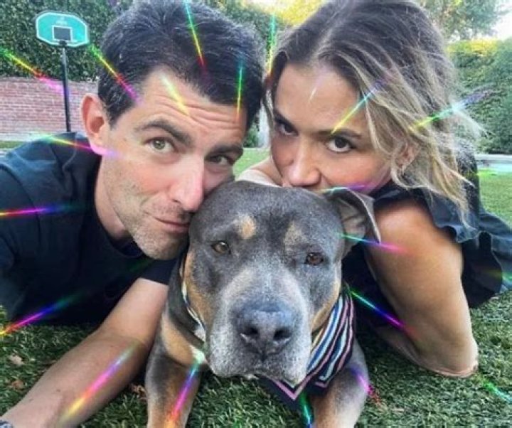 Max Greenfield Pets