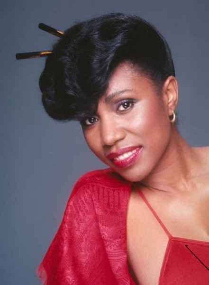 Syreeta Wright modeling for the magazine. earning, net worth, assets and other source of income.