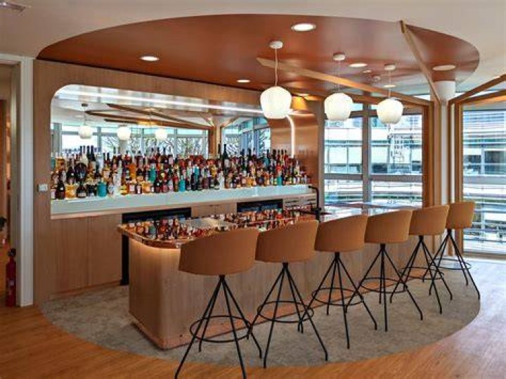The bar at Sur restaurant